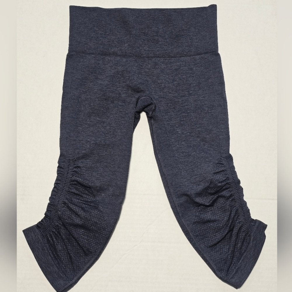LULULEMON In The Flow Crop Ruched Capri Leggings 4 Navy Blue High Rise